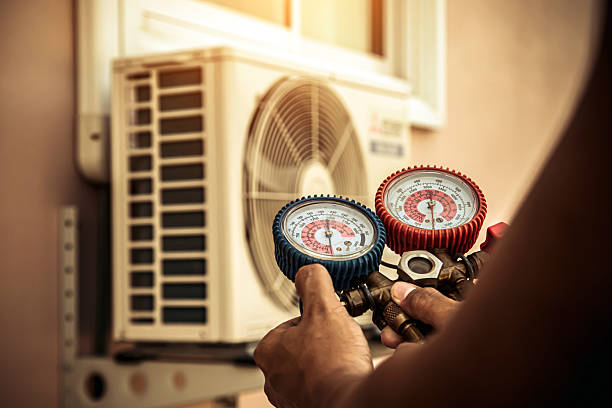 Professional Hvac Repair technician working in Rossville, MD